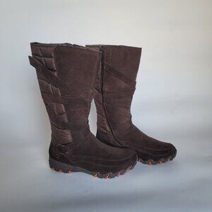 Sketchers Women's Vintage Leather Suede Quilted Waterproof Snow Boots. Size 9